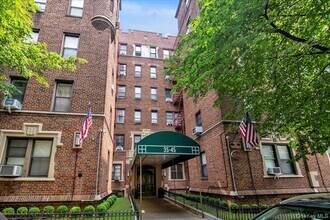 Building Photo - 35-45 81st St