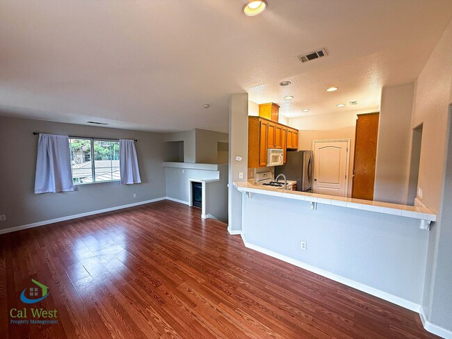 Building Photo - $3195 - Beautiful 2 Bd/2Bath Townhouse in the Palmia Community near Hwy 85 and Cottle!