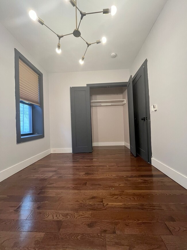 Building Photo - 63 Vroom St