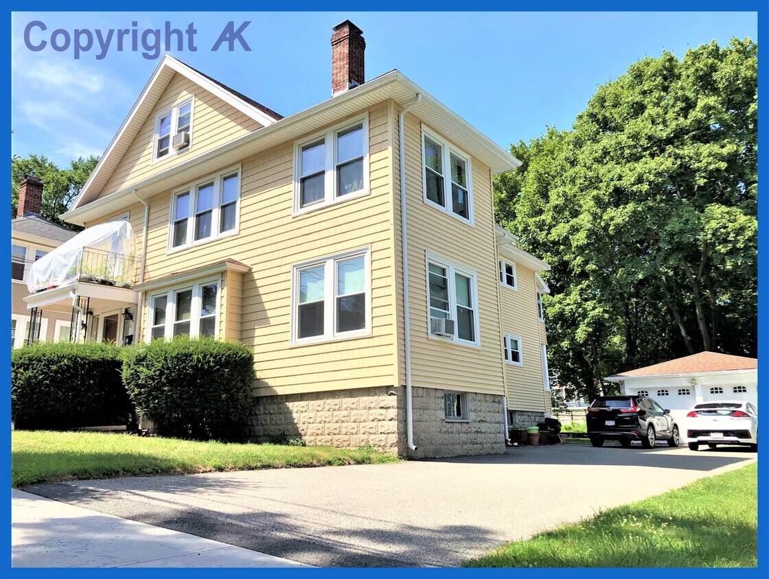 21 Flint Rd, Watertown, MA 02472 Townhome Rentals in Watertown MA