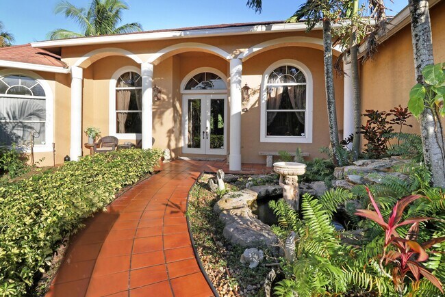 Foto del edificio - 7086 Hall Blvd