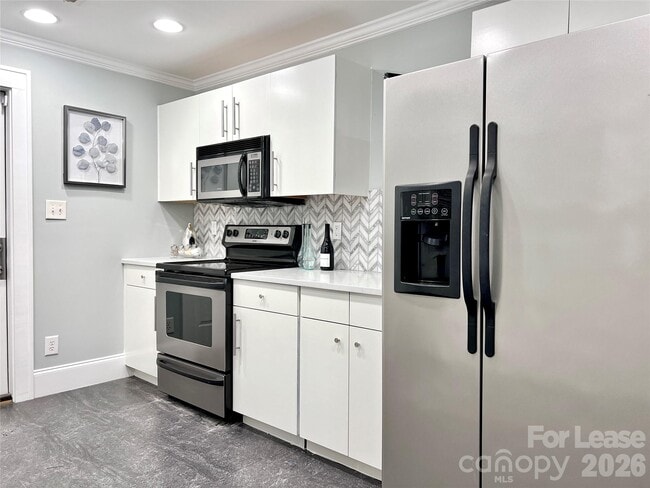 Building Photo - 4638 Murrayhill Rd