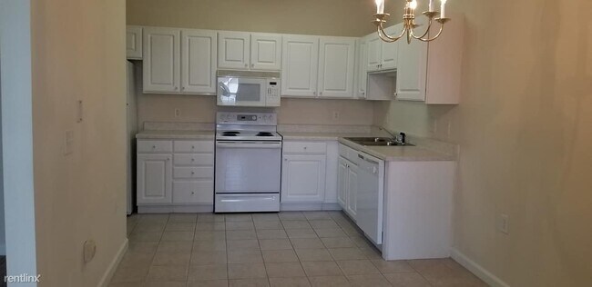 Building Photo - 2500 Friedland Pl