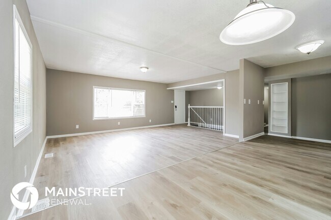 Foto del edificio - 300 E 164th Terrace