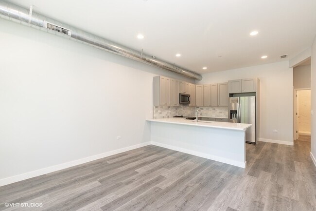 Foto del edificio - 8917 Grant Ave