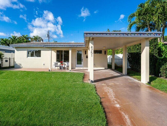 Foto del edificio - 4751 NE 4th Ave