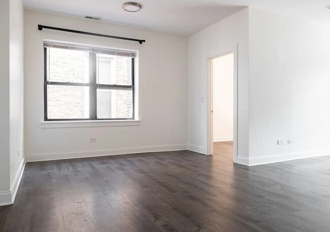 Building Photo - 1524 N Ashland Ave