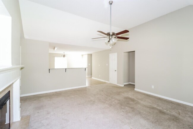 Foto del edificio - 4350 Cedar Hills Rd