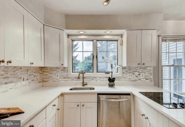 Foto del edificio - 8205 Ruxton Crossing Ct