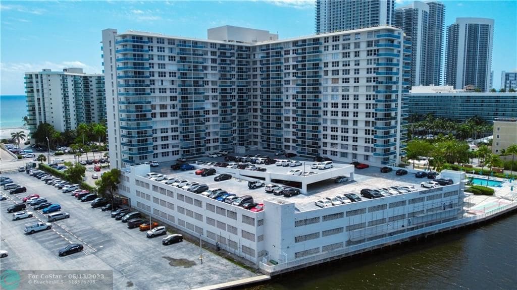 Primary Photo - 3800 S Ocean Dr
