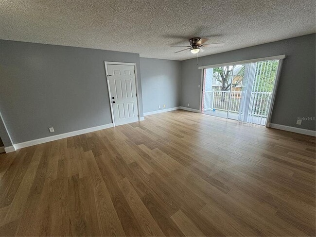 Foto del edificio - 3045 Aaron Burr Ave