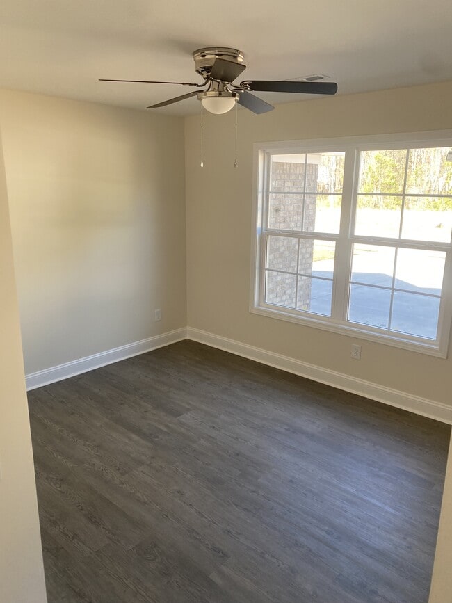 Building Photo - 3277 Spiral Ln