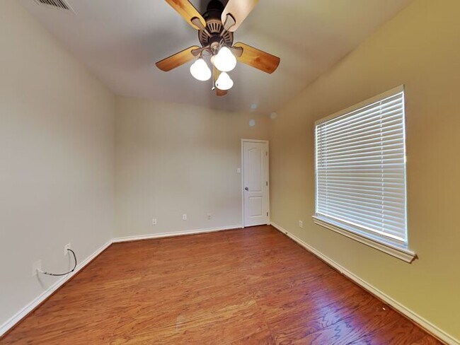 Foto del edificio - No Application Fees* 1 month free rent w/ ...