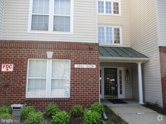 Building Photo - 3018 Hunting Ridge Dr
