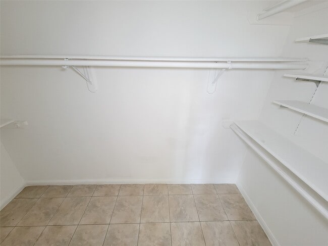 Building Photo - 3307 Pine Dust Ln