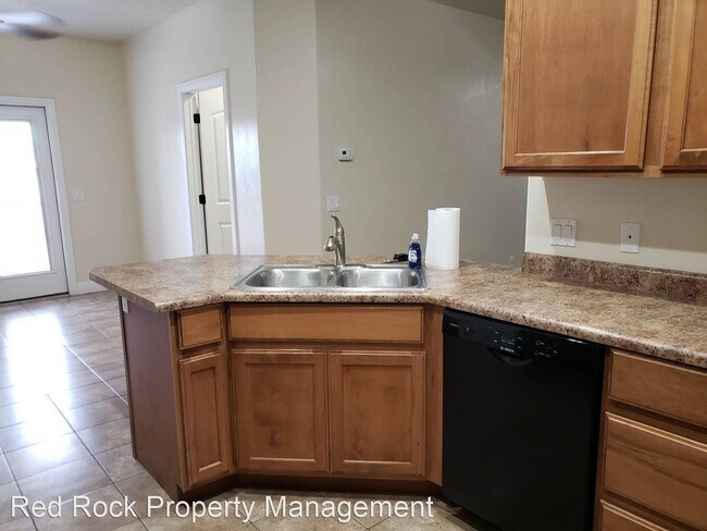 Building Photo - 3 br, 2 bath House - 1385 W Clinton Way
