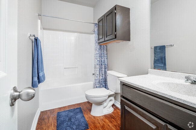 3BR, 2BA - 1327SF - Bathroom 2 - Houston Street Townhomes