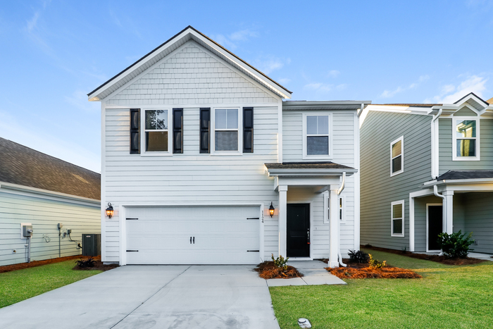 Primary Photo - Modern 4 Bedroom in Hanahan