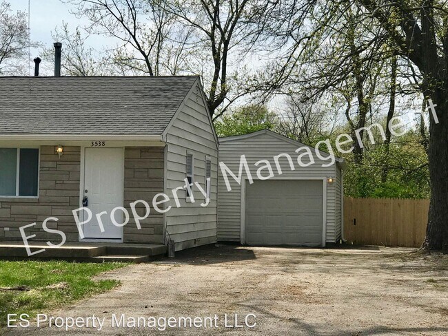 Building Photo - 3 br, 1 bath House - 3538 N. Elizabeth St.