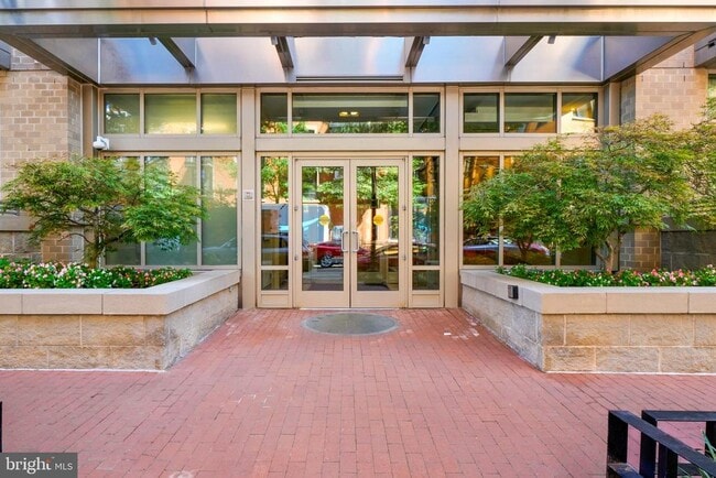 Foto del edificio - 811 4th St NW