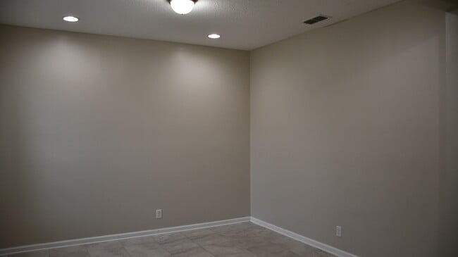 Foto del edificio - 97389 Harbor Concourse Cir