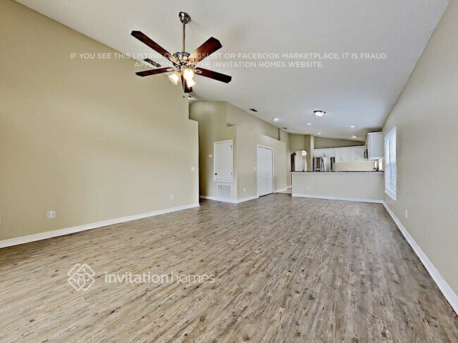 Building Photo - 5745 Los Palma Vista Dr