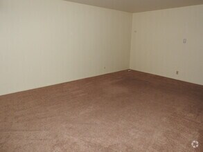 Building Photo - 141 Hilborn St