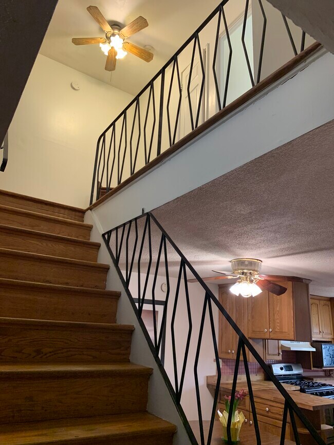 Foto del edificio - 62 Oakmont Dr