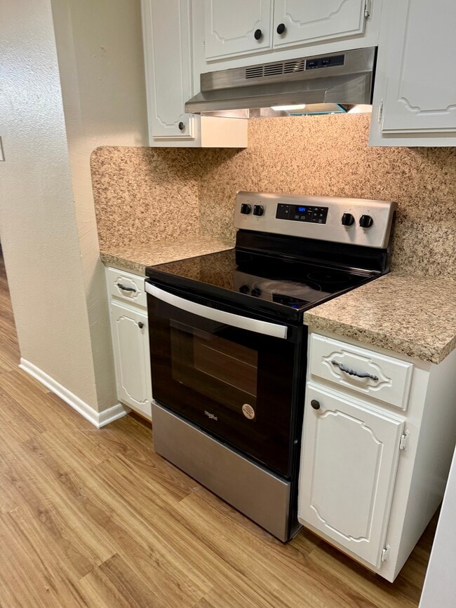 Building Photo - 104 Milann St