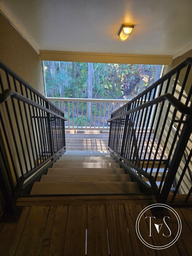 Foto del edificio - RATE DROP ALERT (was $2300/month)!