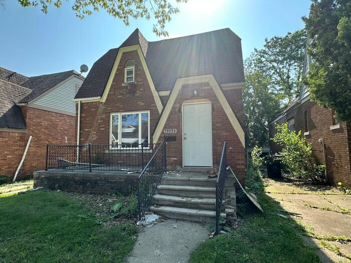 Primary Photo - Charming House in the heart of Detroit