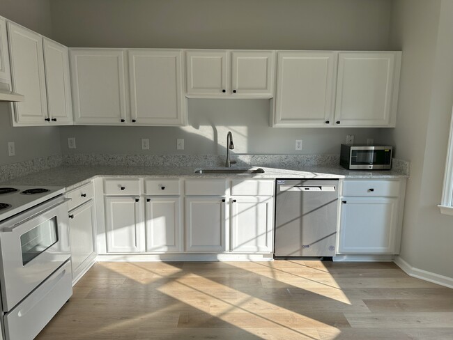 Building Photo - 4008 Charleston Park Dr