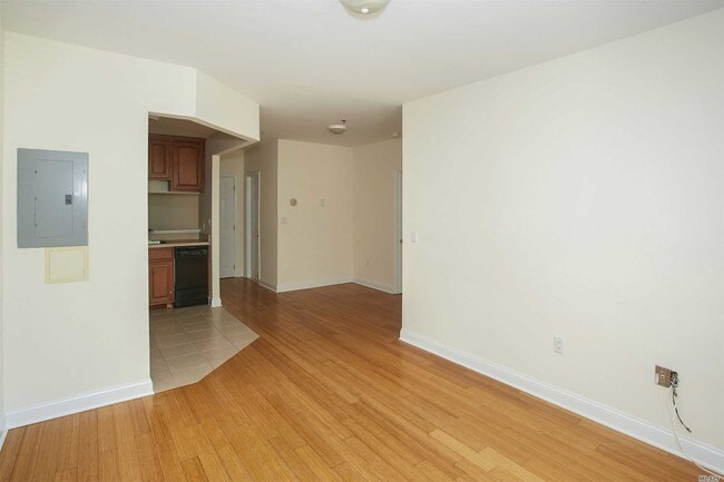 Foto del edificio - 135-32 Coolidge Ave