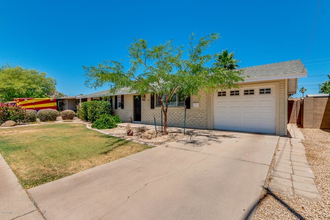 Foto del edificio - 7514 E Hazelwood St