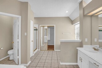 Building Photo - 4407 Magnolia Ln