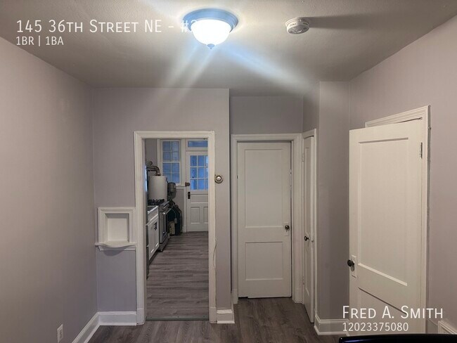 Foto del edificio - 145 36th St NE