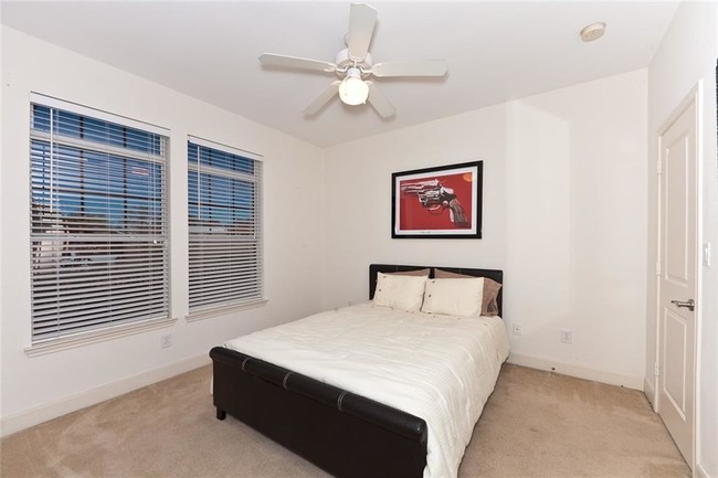 Foto del edificio - 4904 Live Oak St