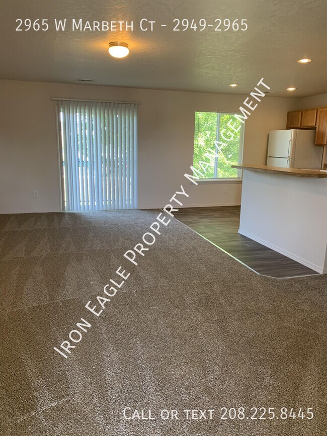 Foto del edificio - 2965 W Marbeth Ct