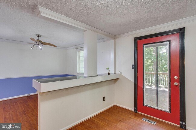 Foto del edificio - 3590 Wharf Ln