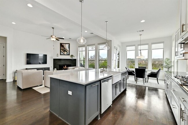 Building Photo - 129 Lockett Rd