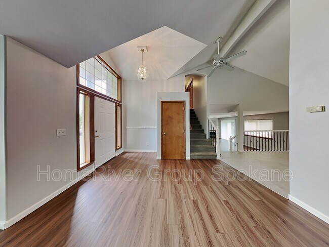 Building Photo - 412 E Piper Glen Ct