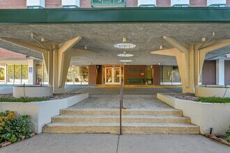 Building Photo - 550 E 12th Ave