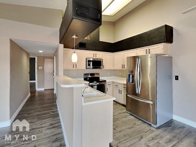 Foto del edificio - 1575 W Warm Springs Rd