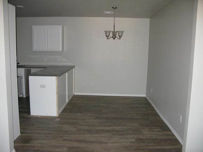 Building Photo - 11653 Royal Coach Dr