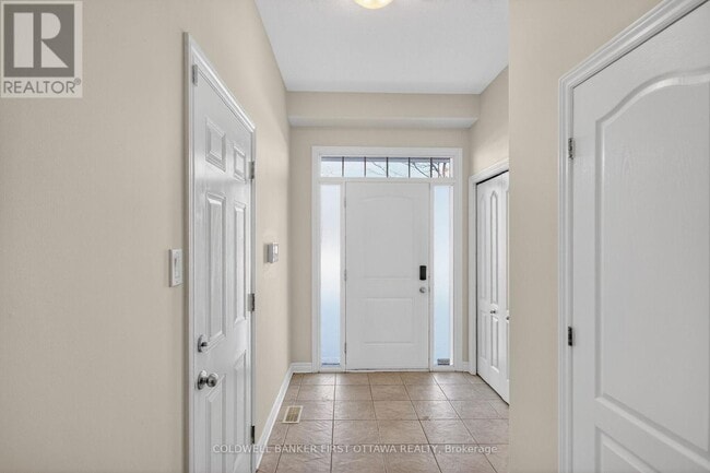 Building Photo - 184 Highbury Park Dr