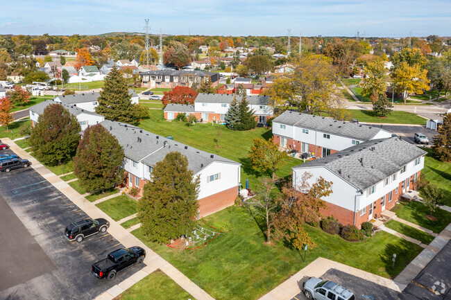 Foto aérea - Southwicke Square Cooperative