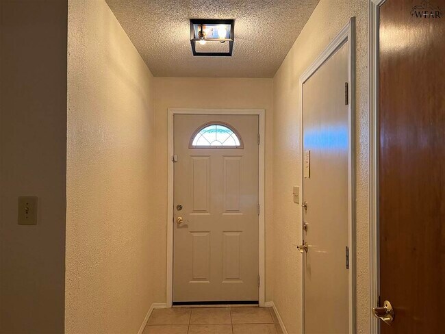 Foto del edificio - 2108 Selma Dr