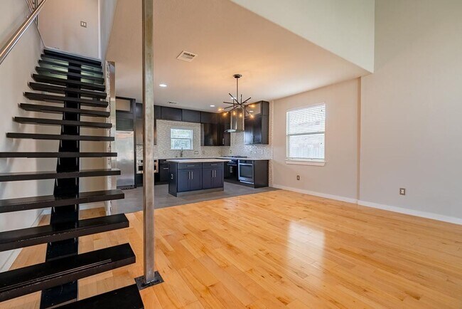 Building Photo - Stylish Addison Gem with Modern Elegance a...
