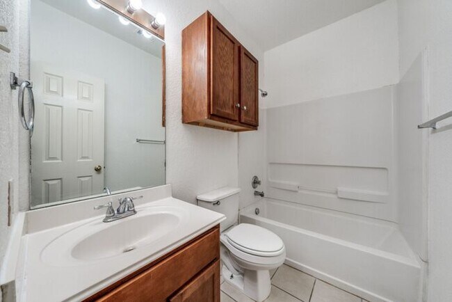 Foto del edificio - Well Maintained and Great Location!