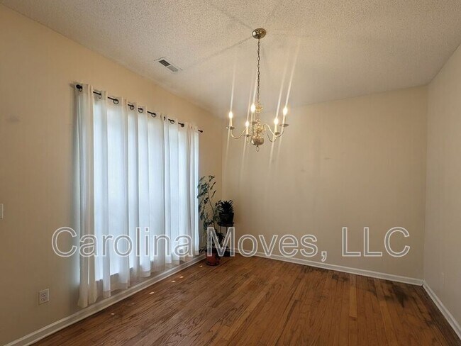 Foto del edificio - 518 Grafton Ct